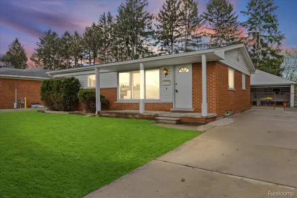 20836 Whitlock Drive, DearbornHeights, MI 48127