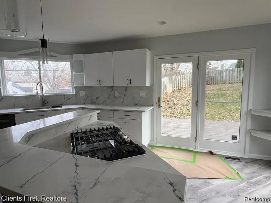 4199 Motorway Dr Drive, Waterford, MI 48328 - #2