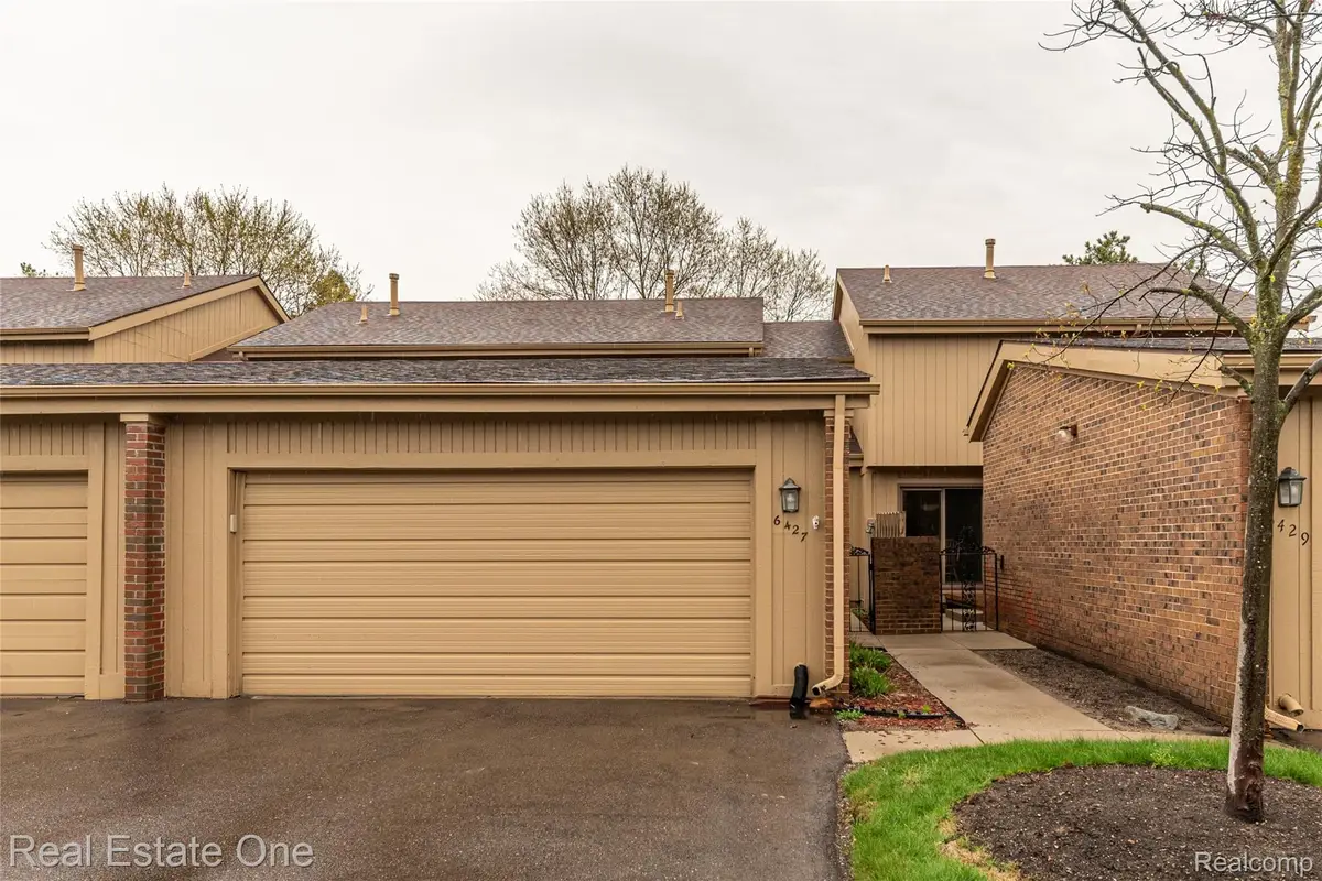 6427 Richard Run #10, West Bloomfield, MI 48322 - #1