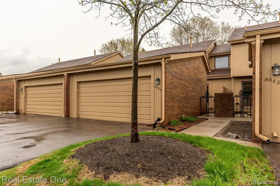 6427 Richard Run #10, West Bloomfield, MI 48322 - #2