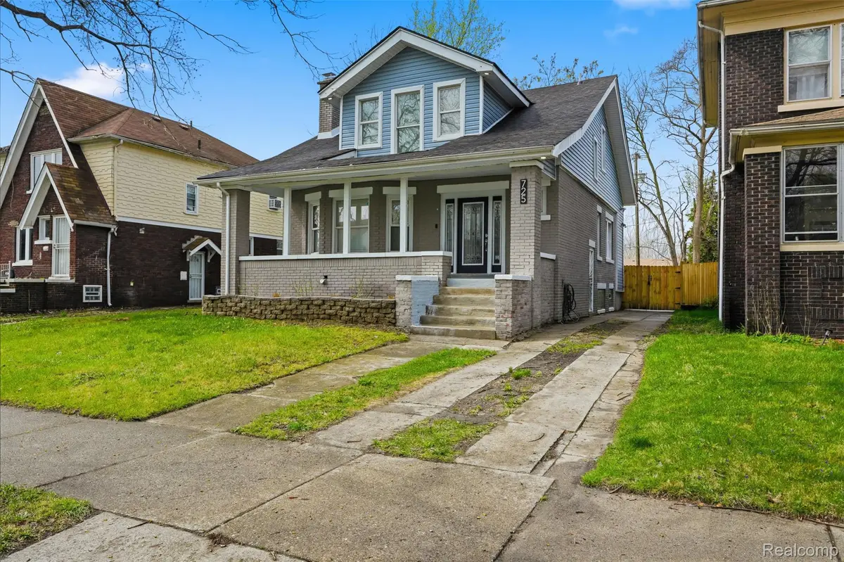 725 Lakewood Street, Detroit, MI 48215 - #1