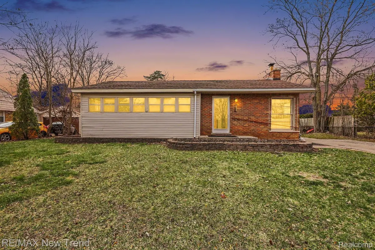 2174 Middlebelt Road, West Bloomfield, MI 48324 - #1