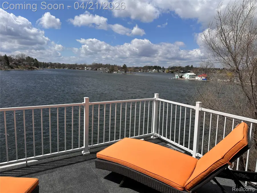 376 Bellevue Avenue, Lake Orion, MI 48362 - #3