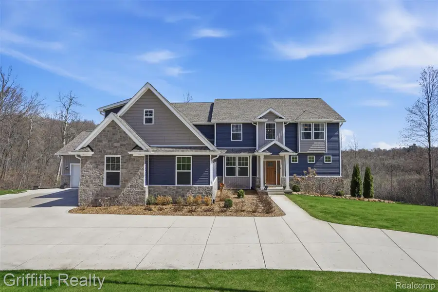 2550 Hartun Drive, Brighton, MI 48114 - #2