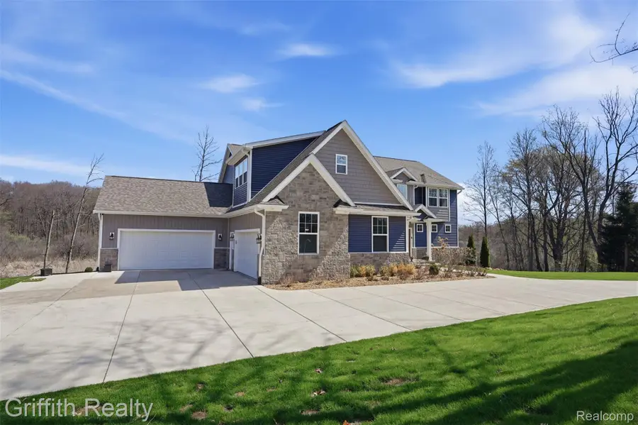2550 Hartun Drive, Brighton, MI 48114 - #3