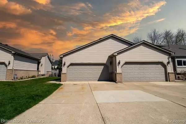 29257 Red Maple Drive, NewBaltimore, MI 48051