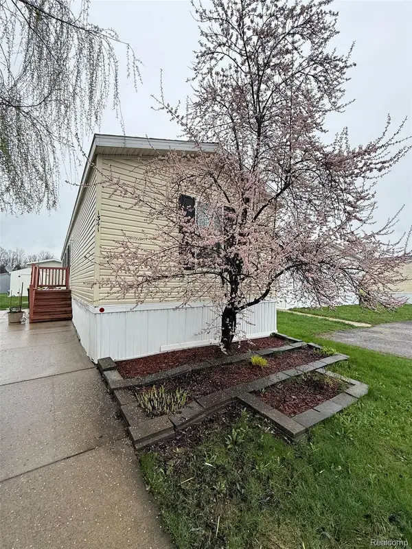 1341 Mariga Street, SouthLyon, MI 48374