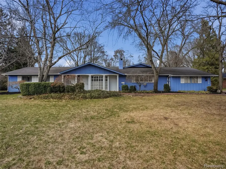 1690 Ledbury Drive, Bloomfield, MI 48304 - #2