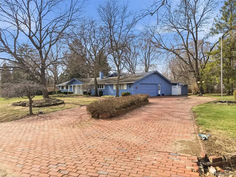 1690 Ledbury Drive, Bloomfield, MI 48304 - #3