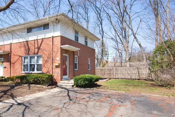 2604 Rochester Road, RoyalOak, MI 48073