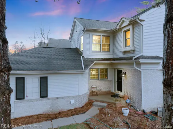 7632 Danbury Circle Circle, WestBloomfield, MI 48322