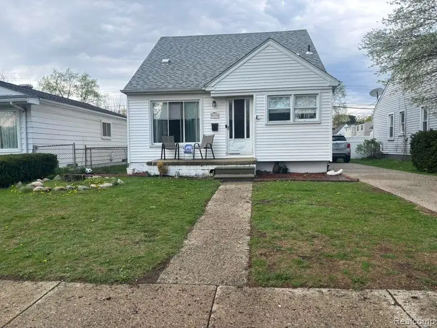 26126 N 26126 Student Avenue, Redford, MI 48239 - #3