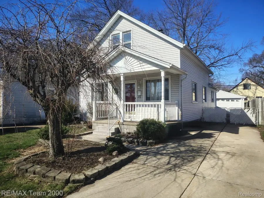 24523 Hayes Avenue, Eastpointe, MI 48021 - #2