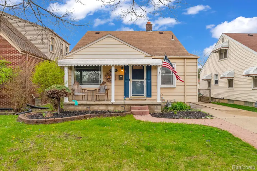 3494 Trumbull Street, Trenton, MI 48183 - #2