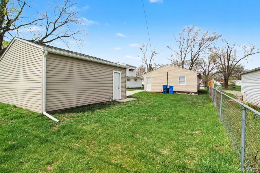 27025 Notre Dame Street, Inkster, MI 48141 - #3