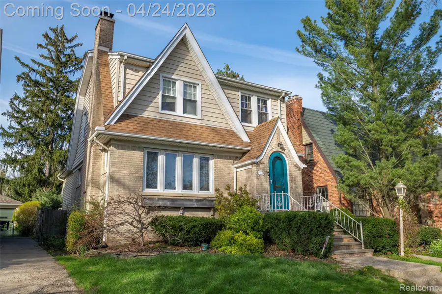 414 Cloverly Road, Grosse Pointe Farms, MI 48236 - #3