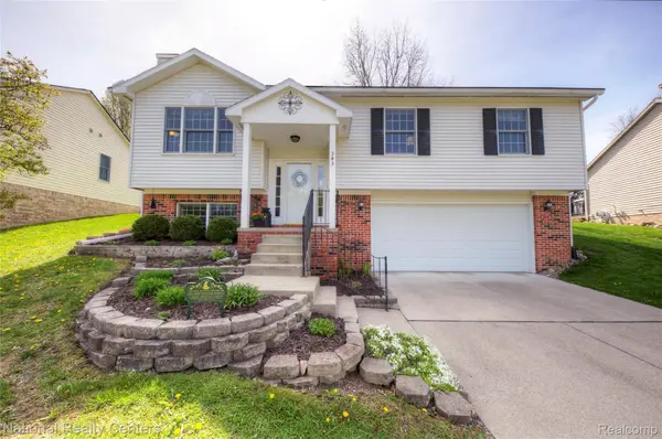 343 Cobblestone Court, Brighton, MI 48116