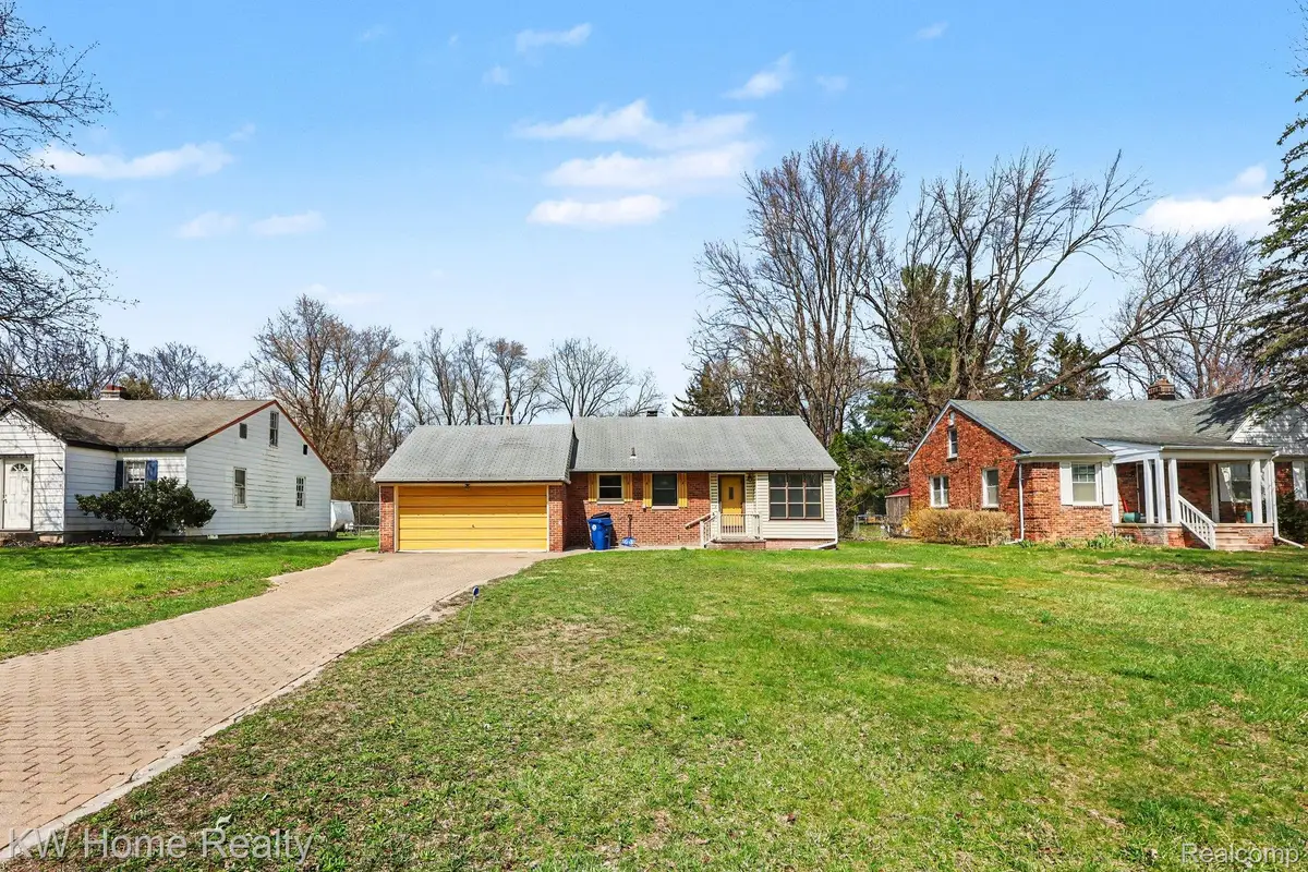 26932 W 6 Mile Road N, Redford, MI 48240 - #1