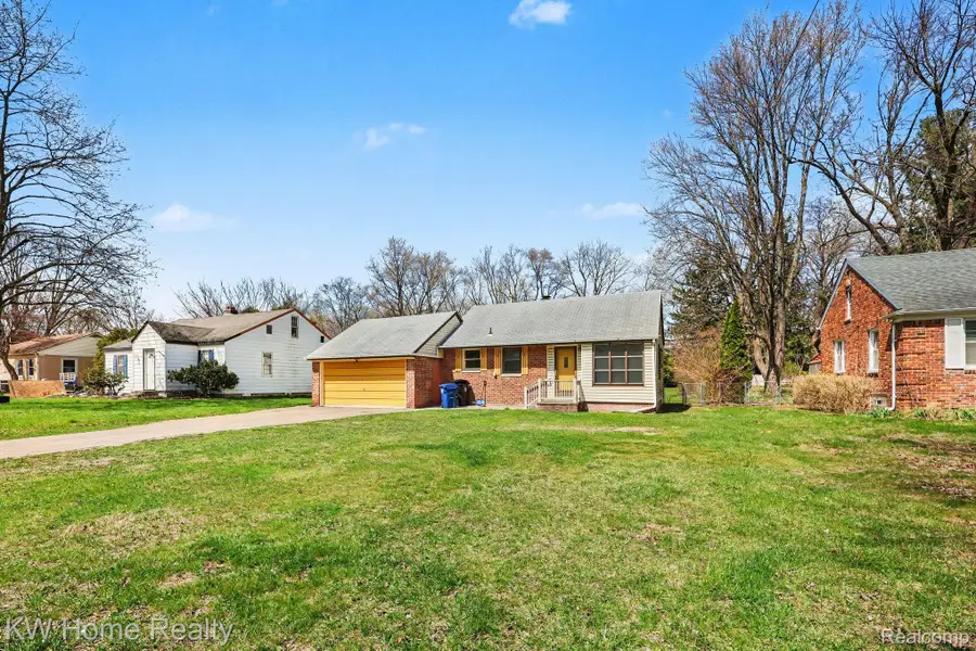 26932 W 6 Mile Road N, Redford, MI 48240 - #3