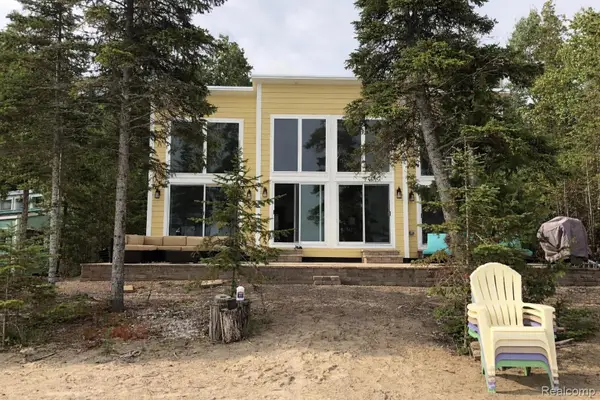 10094 Raven Drive, Millersburg, MI 49759