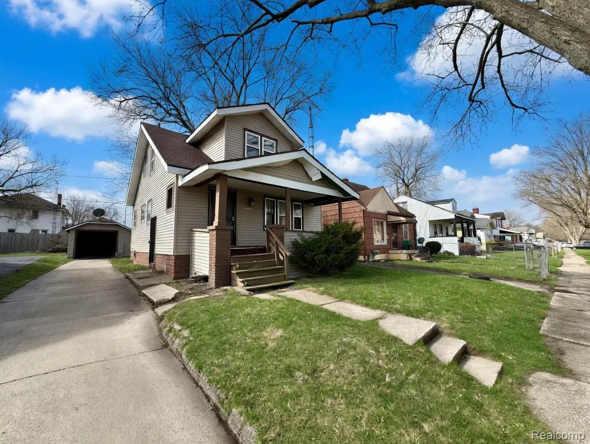 614 E Marengo Avenue, Flint, MI 48505 - #1
