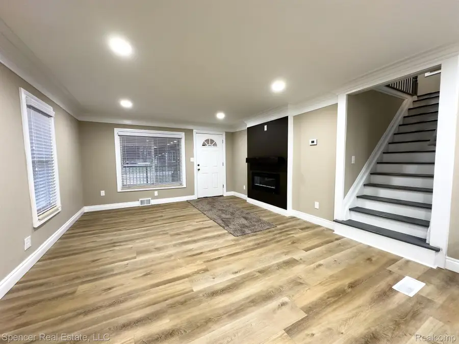 6596 Maple Drive, Clarkston, MI 48346 - #2