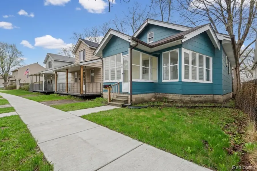 50 E Hayes Avenue, Hazel Park, MI 48030 - #2