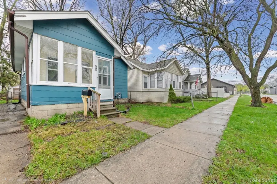 50 E Hayes Avenue, Hazel Park, MI 48030 - #3