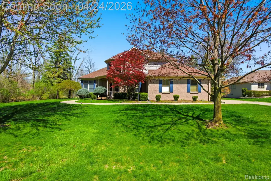 8488 Annette Avenue, Grosse Ile, MI 48138 - #3