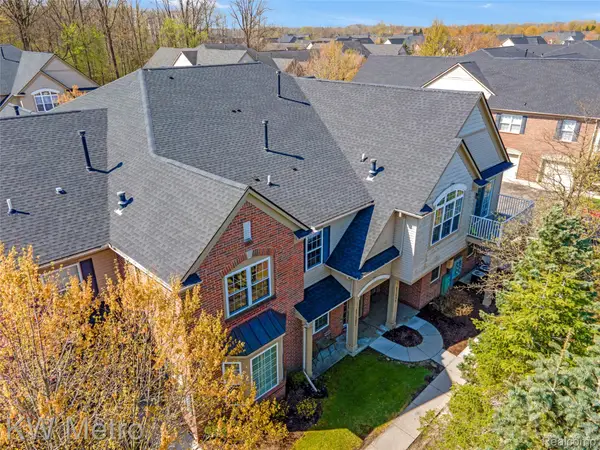 47592 Pembroke Drive, Canton, MI 48188