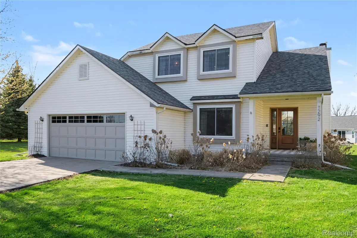 1292 Theresa Drive, Fenton, MI 48430 - #1