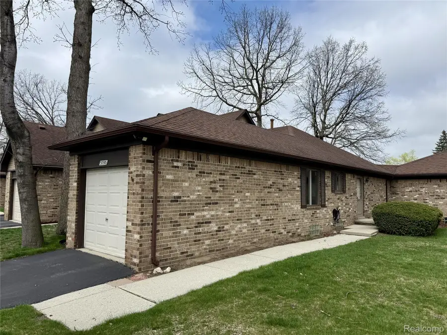 3793 Heritage Parkway, Dearborn, MI 48124 - #2