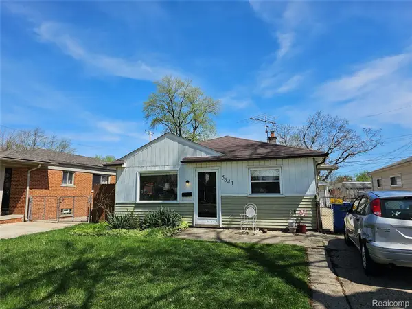 5643 Clippert Street, DearbornHeights, MI 48125
