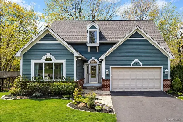 461 Alexander Drive, CommerceTwp, MI 48390
