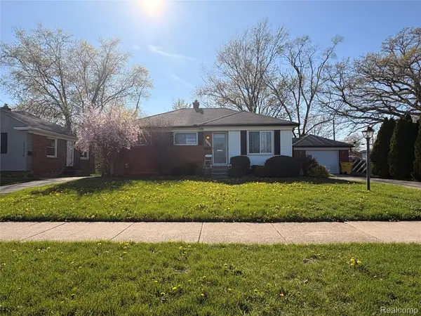 23349 Roxana Avenue, Eastpointe, MI 48021