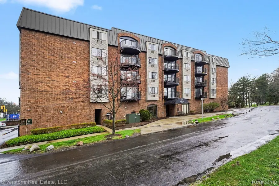 35300 Woodward Avenue, Birmingham, MI 48009 - #3