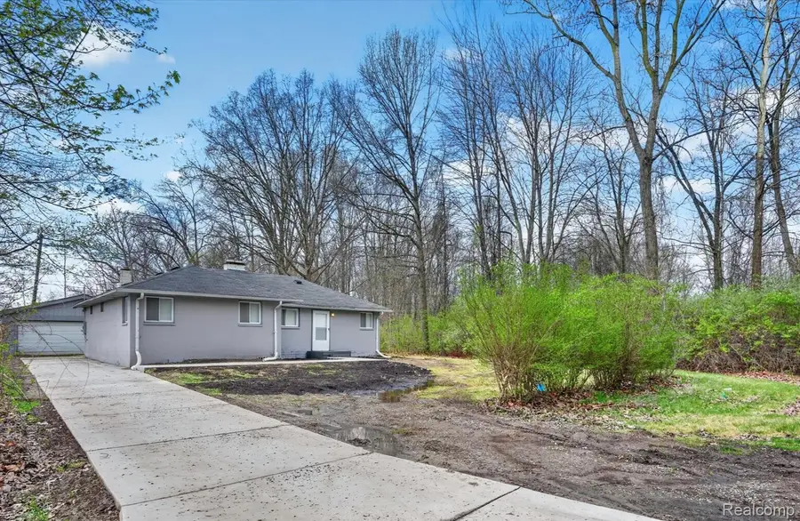 6914 Arlene Court, Romulus, MI 48174 - #2