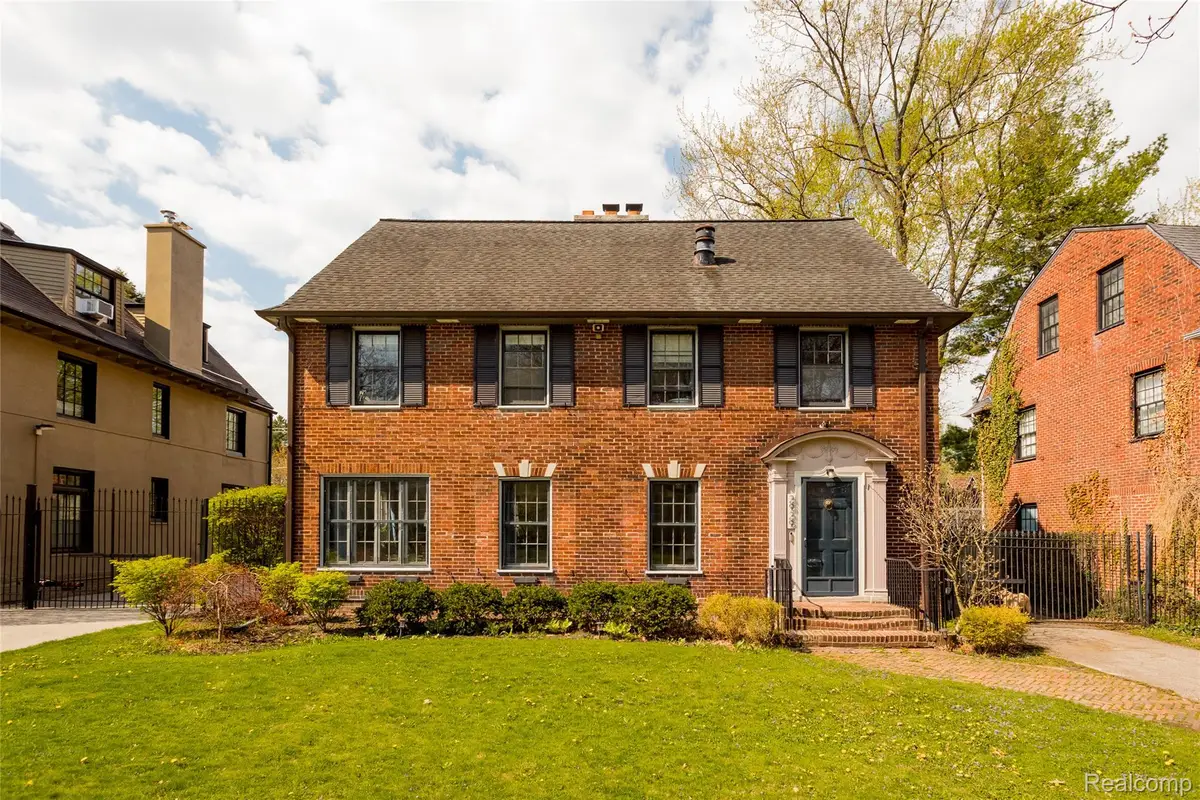 2929 Burns Street, Detroit, MI 48214 - #1
