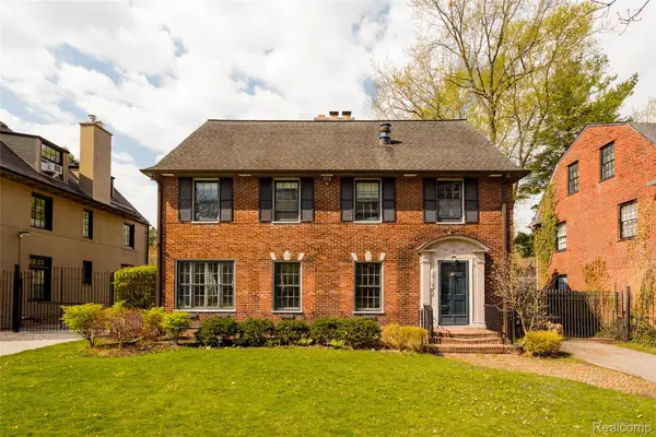 2929 Burns Street, Detroit, MI 48214