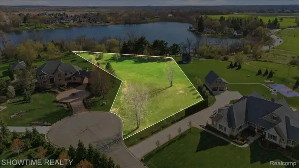 69225 Lake Point Court, Romeo, MI 48065