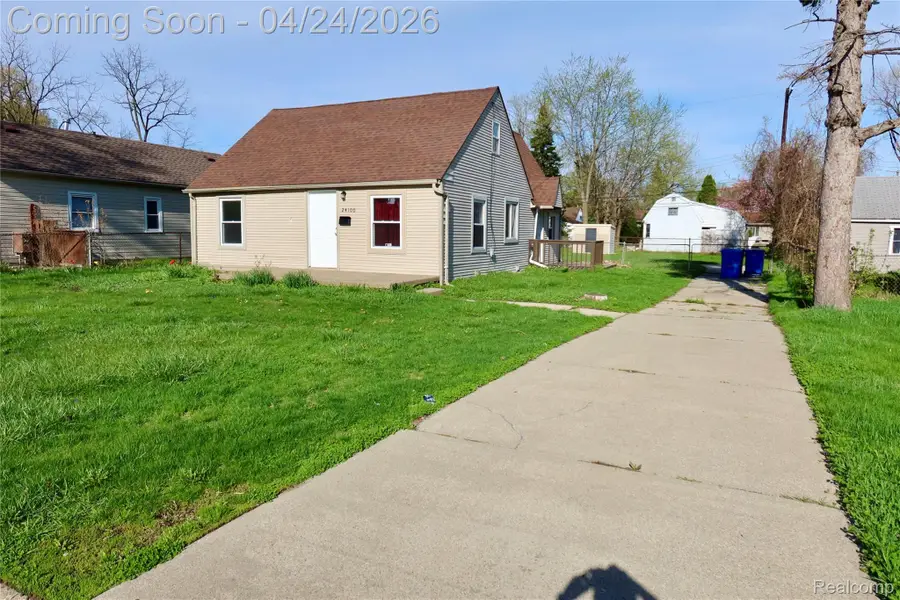 24100 Berry Avenue, Warren, MI 48089 - #2