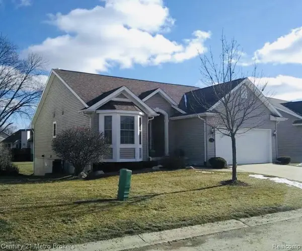 4467 Cross Creek Boulevard, Burton, MI 48509