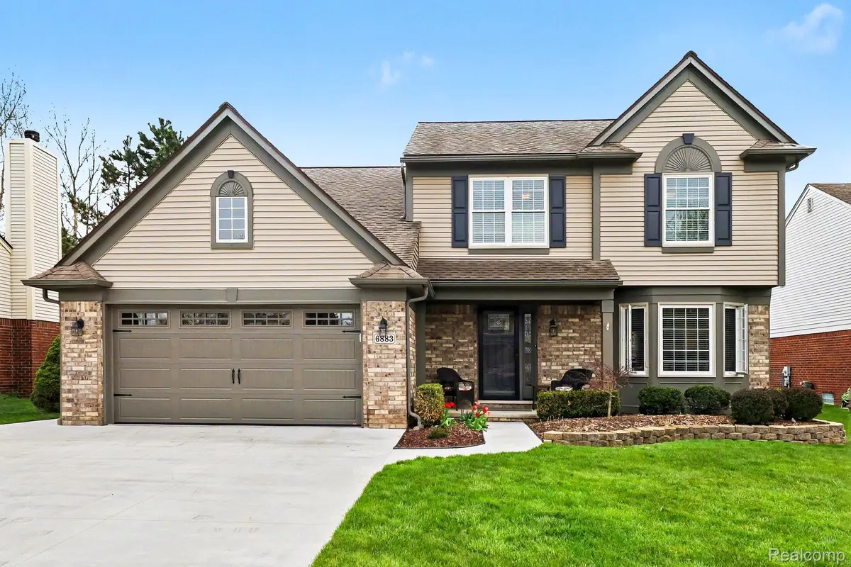 6883 Essex Court, Waterford, MI 48327 - #1