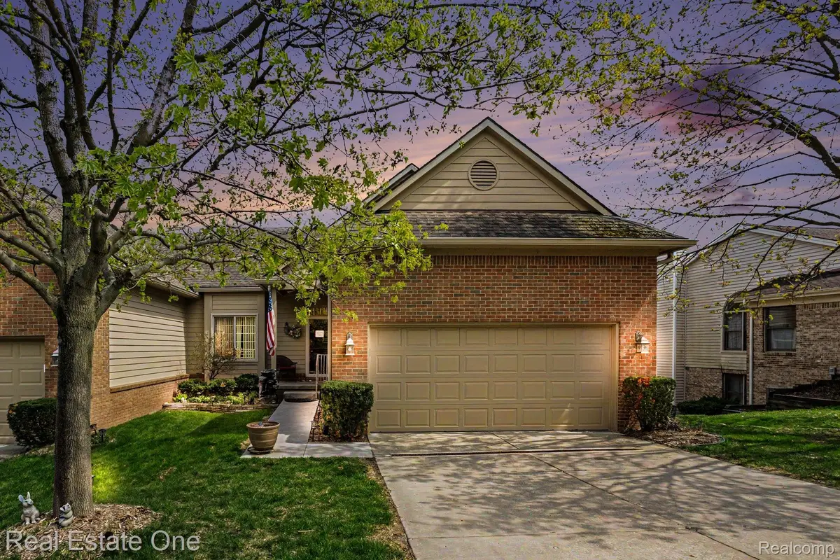 846 Ridgeside Drive, Milford, MI 48381 - #1
