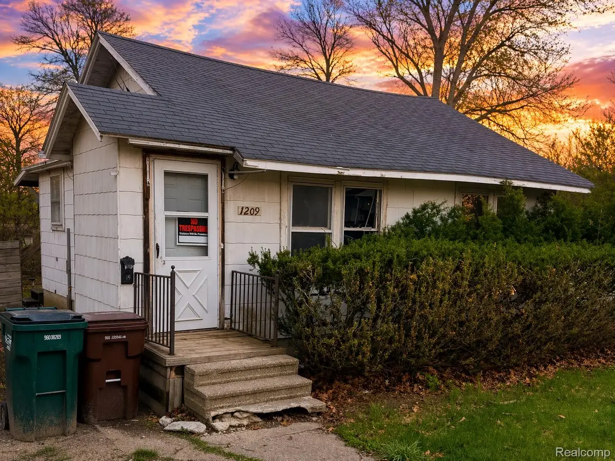 1209 Lathrop Street, Lansing, MI 48912 - #1