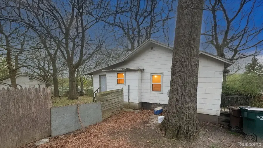 1209 Lathrop Street, Lansing, MI 48912 - #2