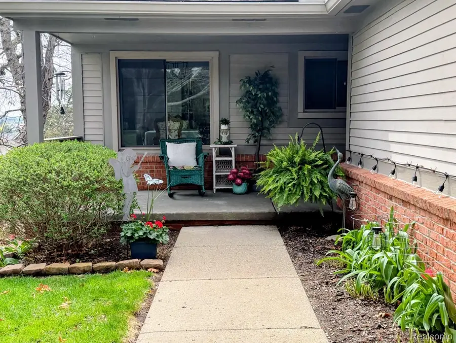 1033 Elmwood Drive, Brighton, MI 48116 - #2