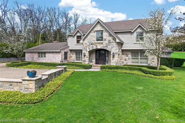 4233 N Willoway Estates Court N, BloomfieldHills, MI 48302