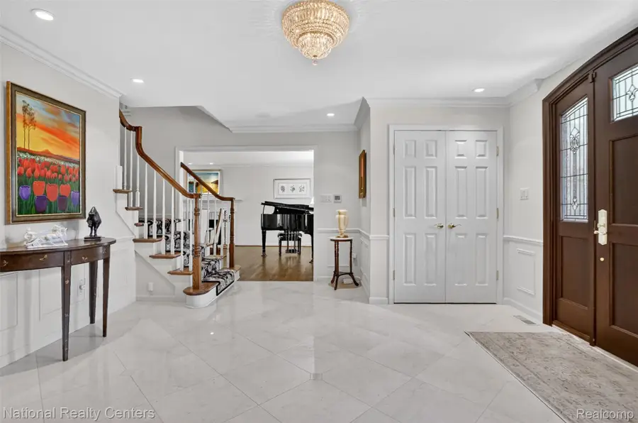 4233 N Willoway Estates Court N, Bloomfield, MI 48302 - #3