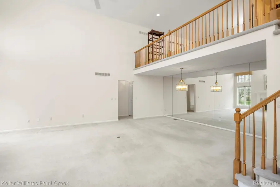 54710 Bellingham Drive, Utica, MI 48316 - #3